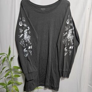 Torrid Charcoal Graphic Sleeve Top